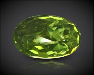 Natural Peridot Certified 5.85 CTS. ( 9125 )